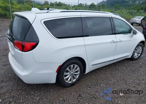 2018 Chrysler Pacifica Touring L из США, поврежденный, VIN 2C4RC1BG9JR357411